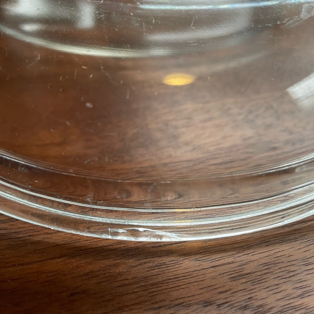 Vintage PYREX Clear Glass Round Baking Dish with Lid - Picture 3 of 8